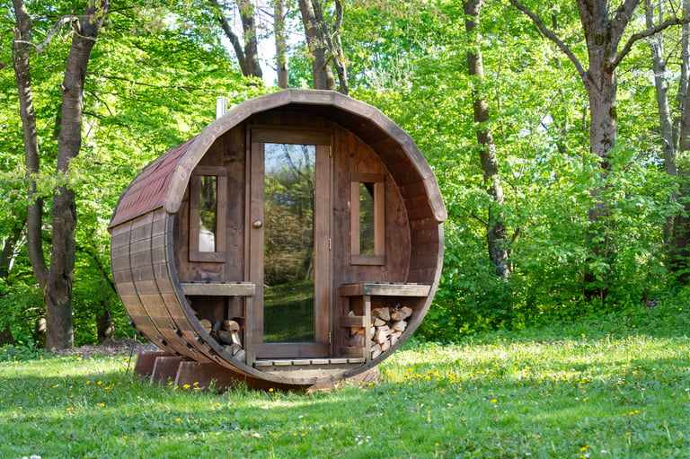 Mobile barrel sauna on trailer